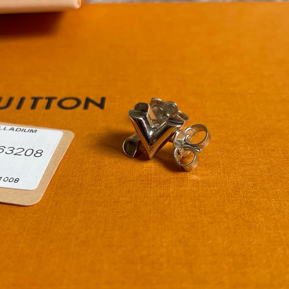 AUTHENTIC Louis Vuitton V Stud Earrings